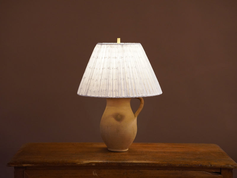 The One-Armed Lacey One