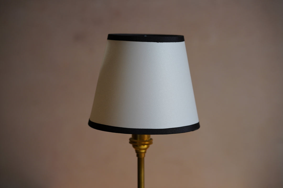 Card Shade with Black Trim
