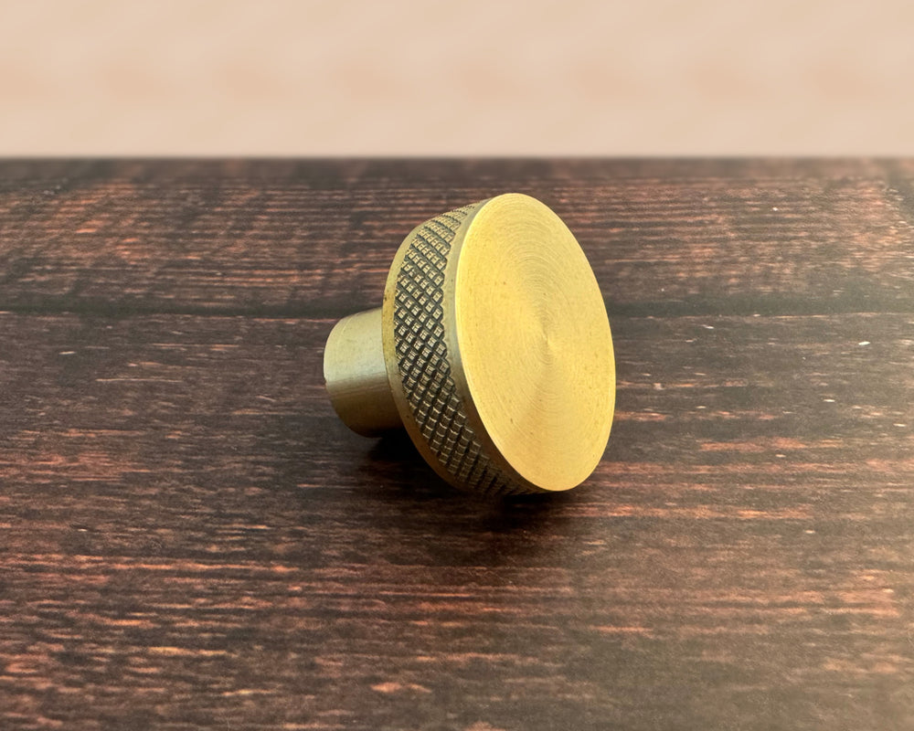 The Studio Knob, knurled edge